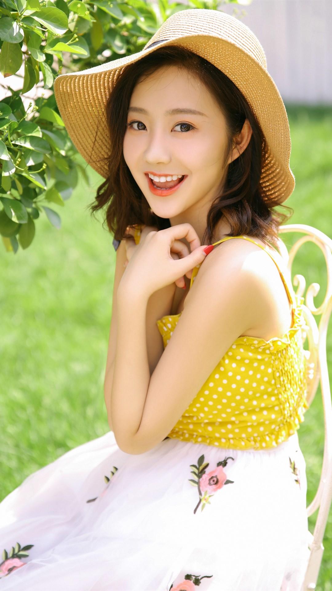 夏日俏皮美女清纯可爱写真图片手机壁纸