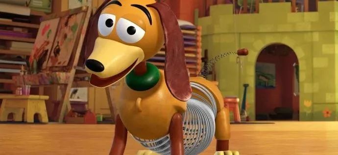 狗是人类的朋友,而塑料的狗同样如此,弹簧狗随时伴随在胡迪的身边,并