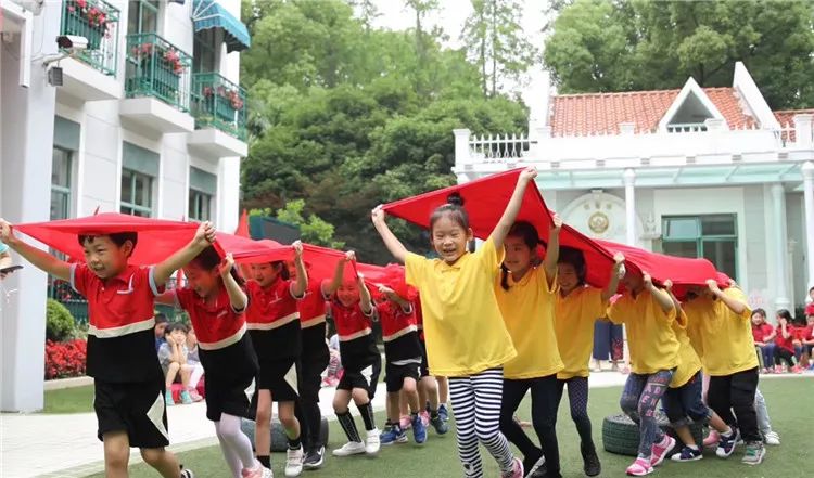 烏南幼兒園有著上海幼兒教育界金字招牌的稱號,這與其教學理念,課程