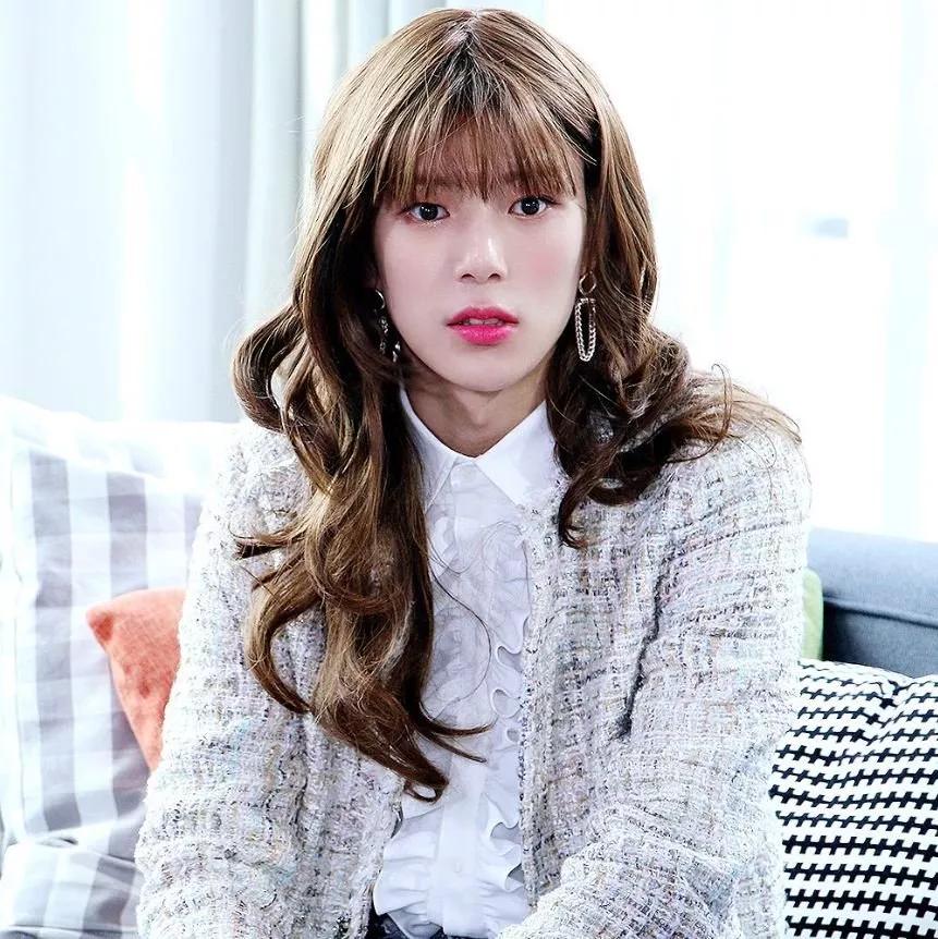 海宁韩语盘点韩国男团中的女装天才他们真的比女生还美啊