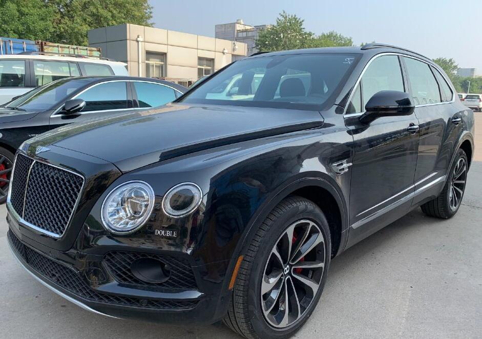 首台新款40t宾利慕尚suv到港颜值不输库里南弹射起步最给力