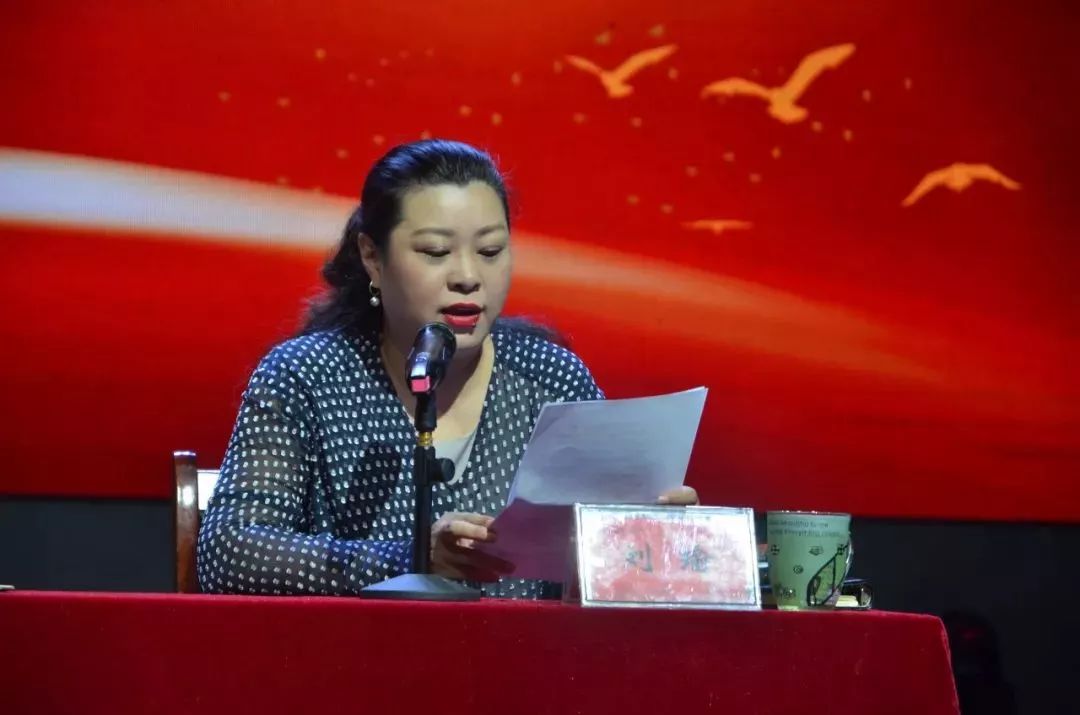 > 话剧团个人一等奖:徐菁,肖俏婷;个人二等奖:邓杰,周歆翎;个人三等奖