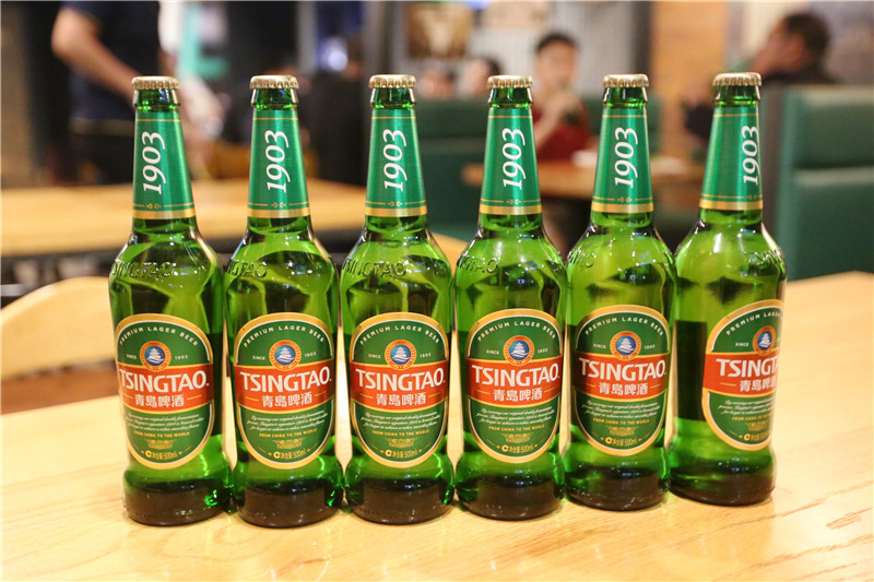 用欢聚连接夏日青岛啤酒经典1903焕新升级喝出夏日麦香新滋味
