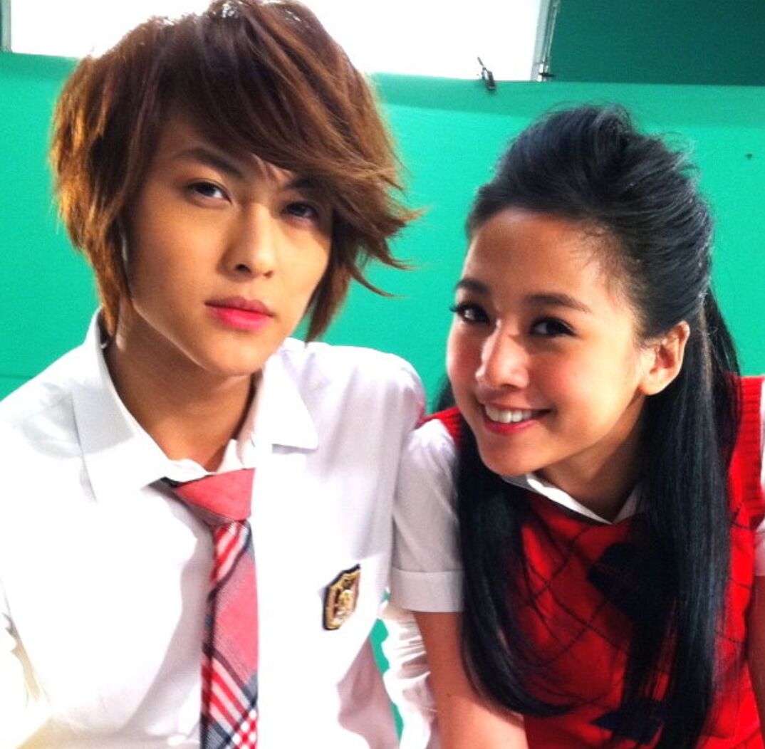 原创鬼王同框引回忆杀邱胜翊吴映洁合影邱氏夫妇上线撒糖