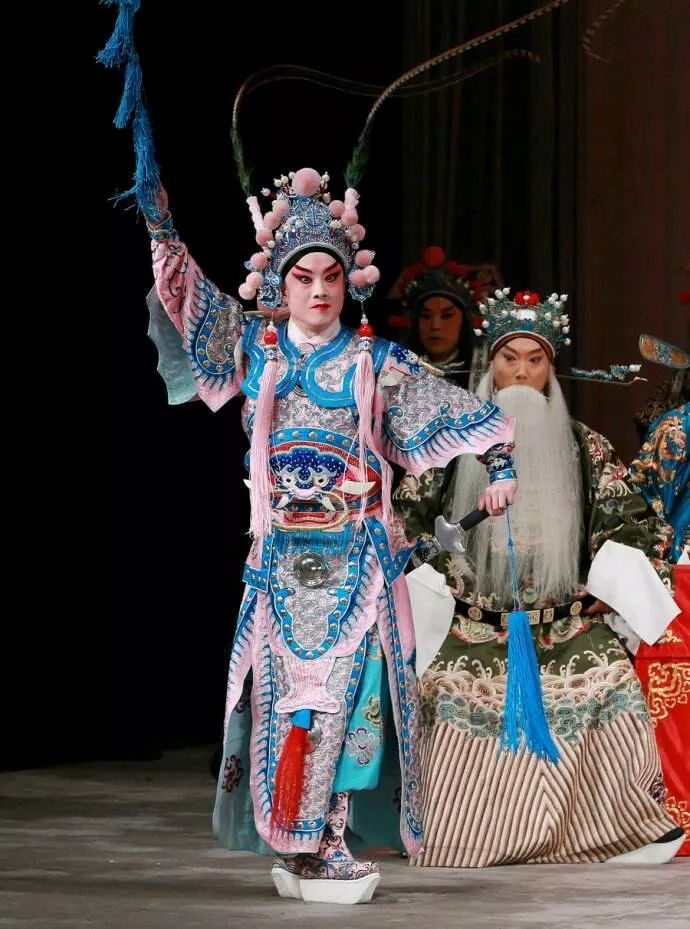 纱帽生 翎子生等娃娃生穷生 扇 子生按照