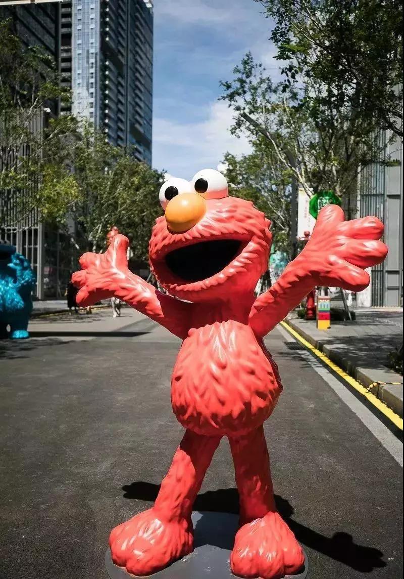 芝麻街开播50周年,这些爆款联名必须要拥有! _合作