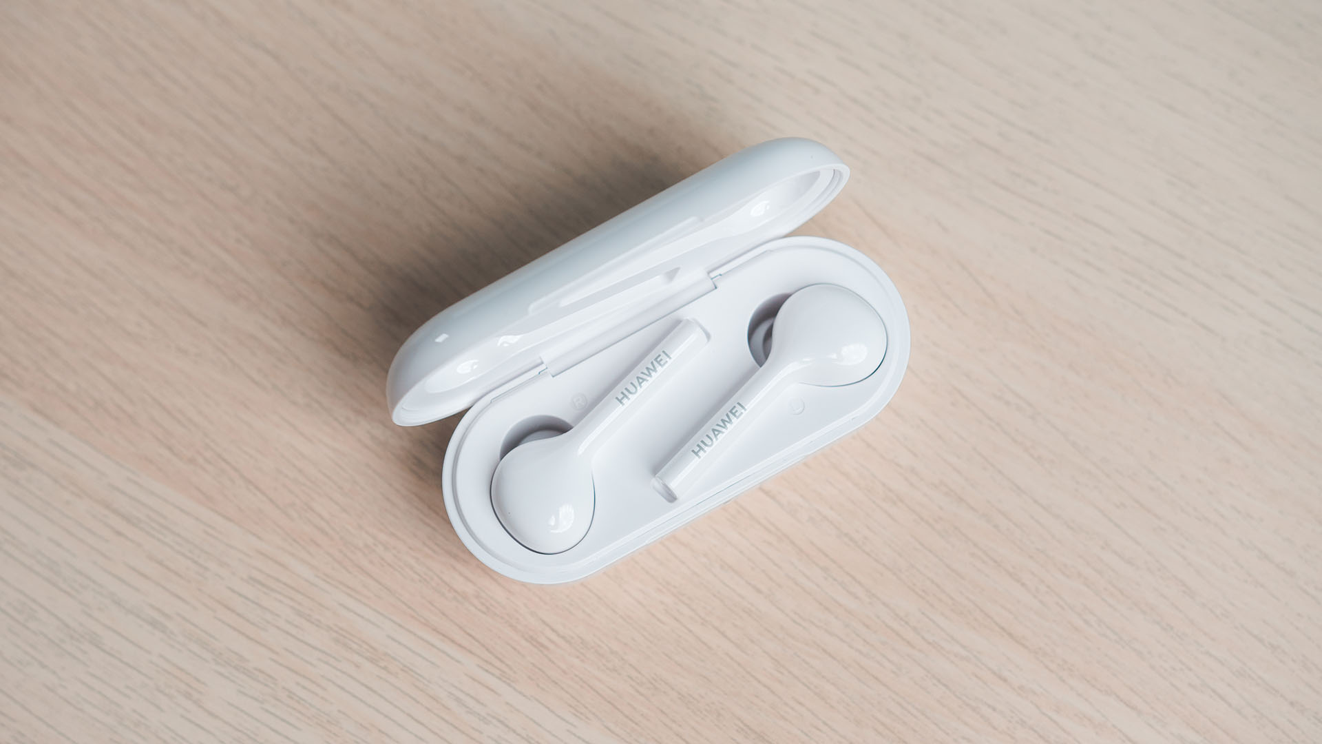 华为freebuds悦享版图赏挂在耳边的轻巧智能体验