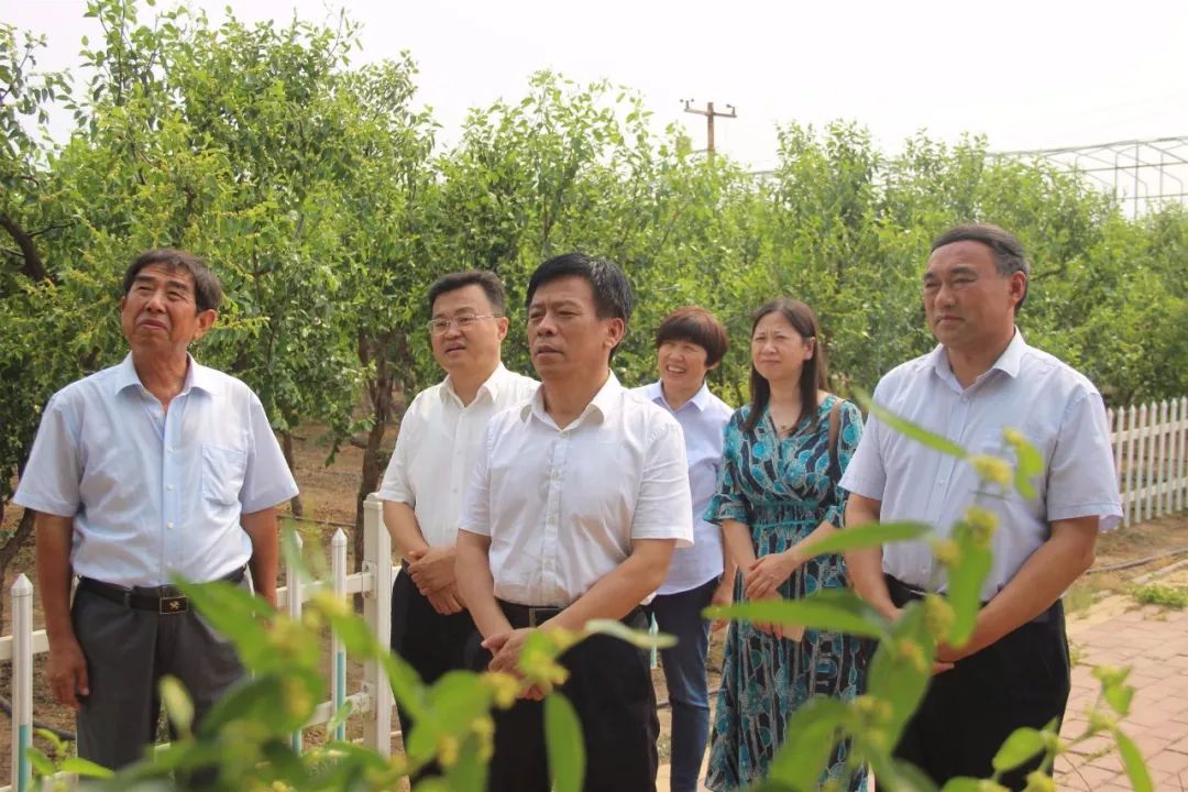 滨州市委党校常务副校长丁海堂,省派沾化下洼镇乡村振兴服务队队长郭