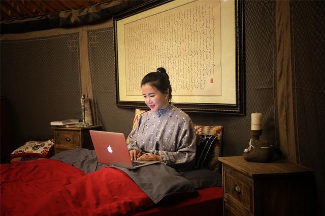 盛夏草原之旅,大多人去了呼伦贝尔,我选择了苏尼特右旗的毛日图_阿苏