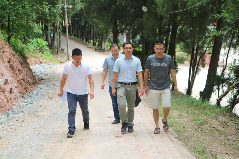 副县长陈东胜到高砂镇中小学调研项目建设情况