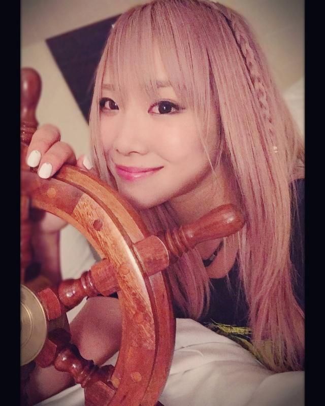 wwe女选手平均身高在170cm左右,而宝城海里仅仅只有155cm,身高不够