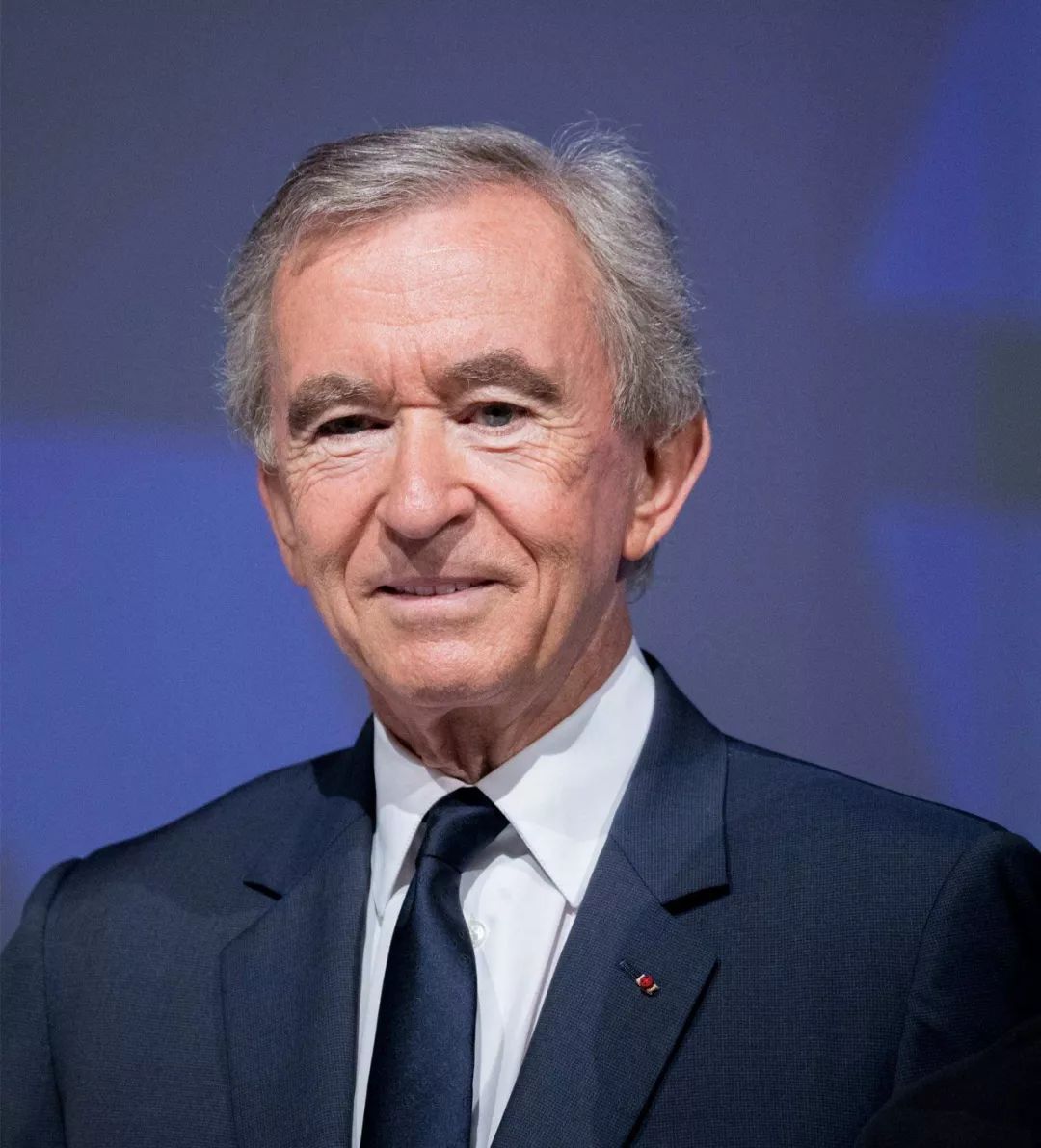 其掌门人—— bernard arnault (贝尔纳·阿尔诺)凭借过人的商业头脑