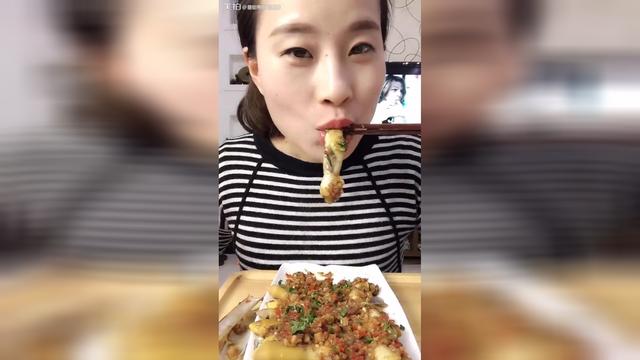 蕾蕾来啦蒜蓉大蛏王一口都吃不完越嚼越香