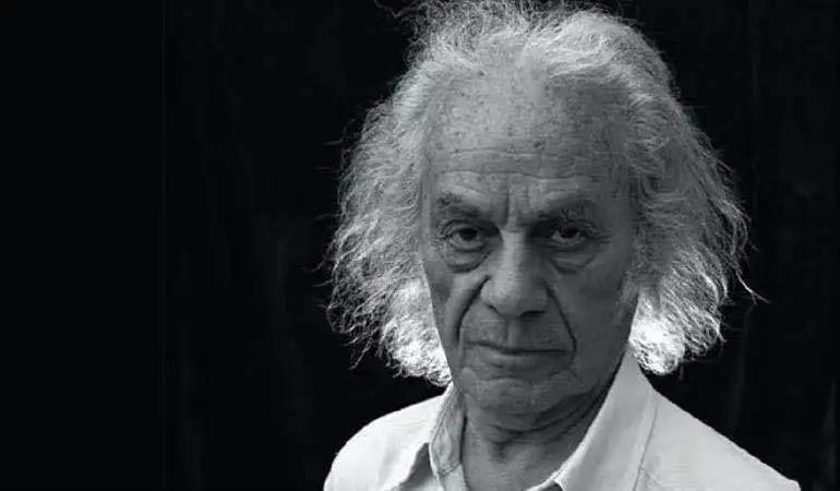 图片来源于:智利adn广播尼卡诺尔·帕拉(nicanor parra)1914年出生于