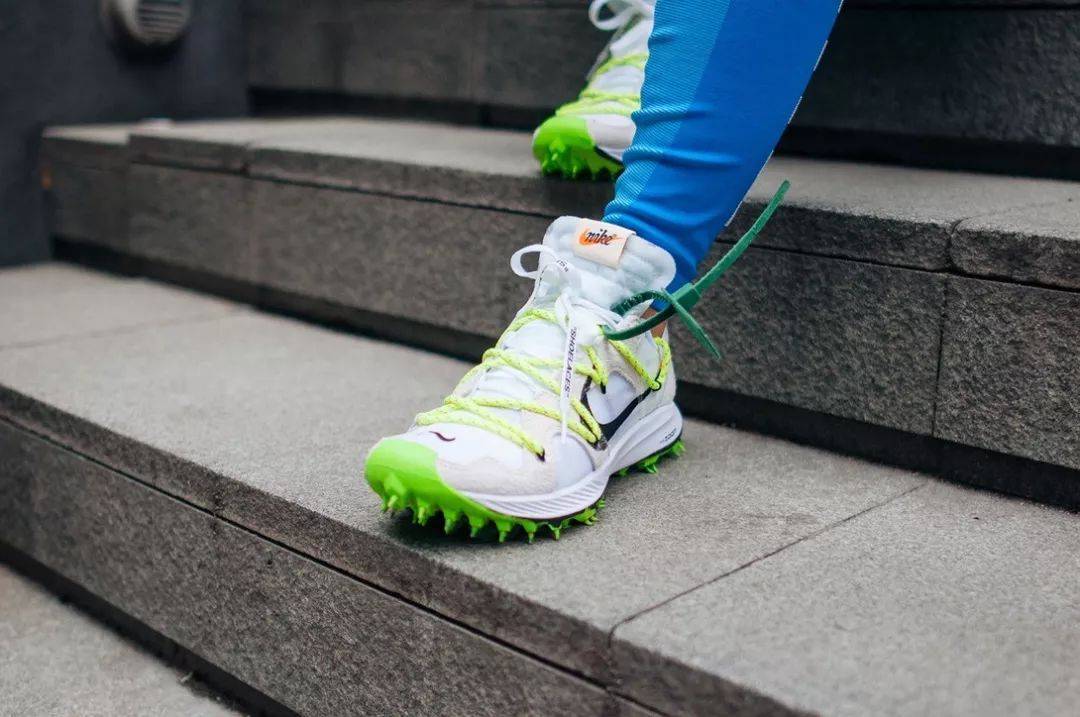 冲offwhitex耐克联名钉鞋中国开启抽签发售速度登记