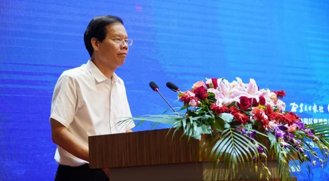 百色市市委常委,副市长李联成在致辞中指出,百色芒果经过多年的发展