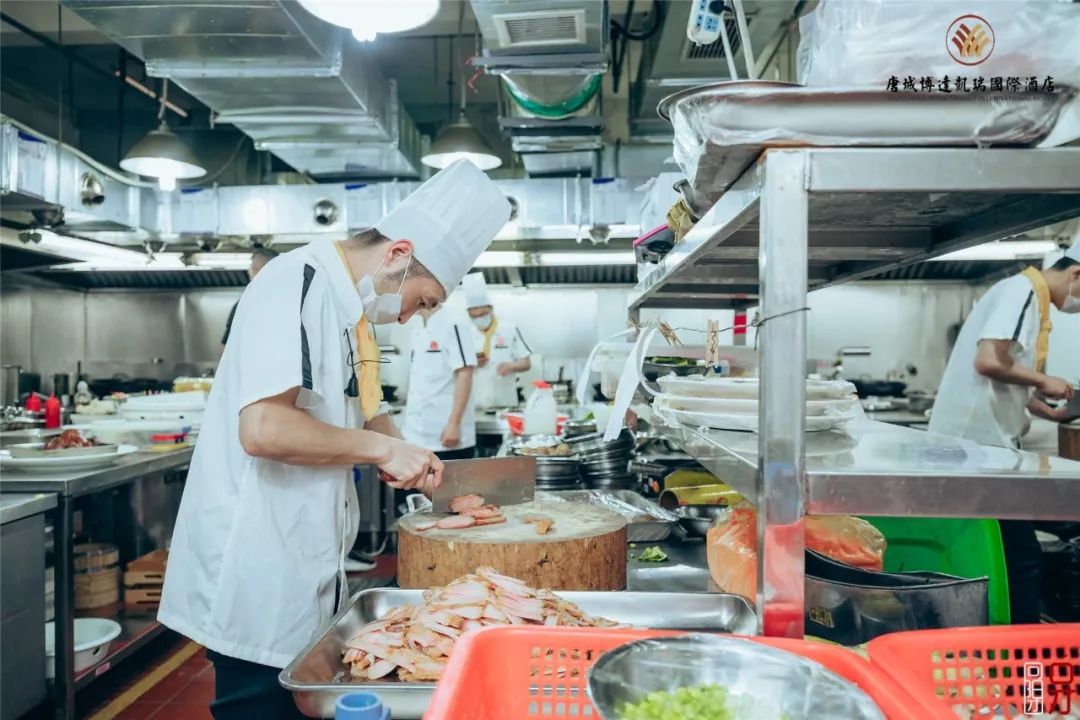 揭秘酒店后厨替你把好舌尖上的安全