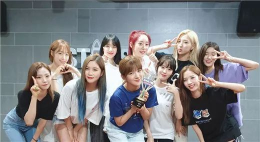 宇宙少女凭借新曲登上音乐节目4冠王宝座exo伯贤7月10日发表首张solo