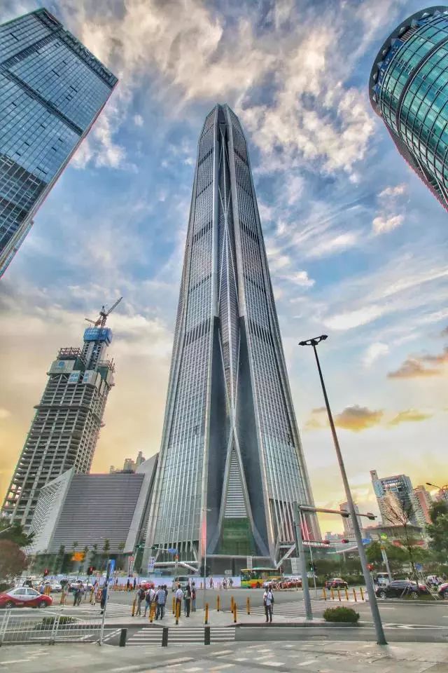 银行,投资等金融业务坐落于"深圳第一高楼"平安ifc中国