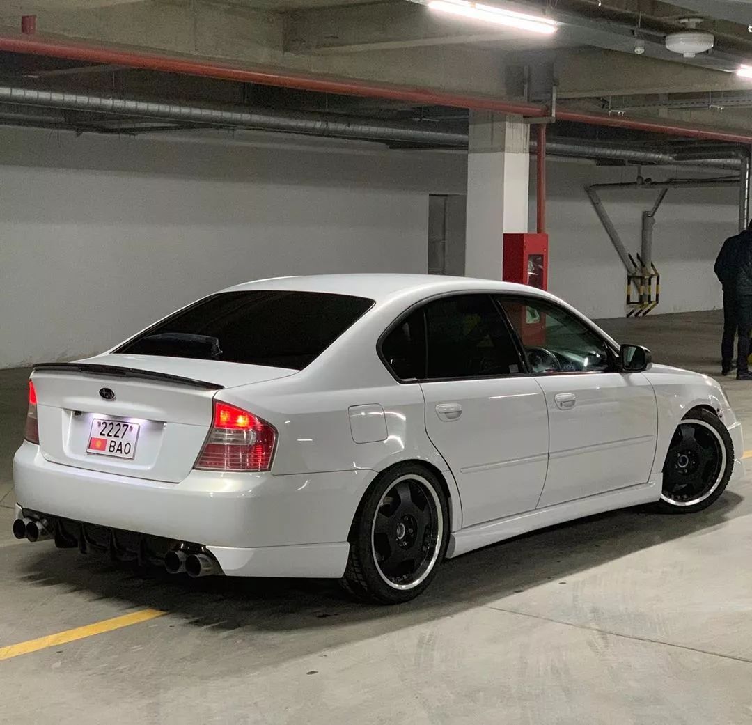 百公里油耗 20 的斯巴鲁力狮,改装成红眼狮子后,简直帅气逼人!