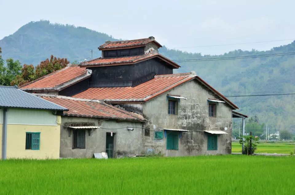 台湾小镇漫游南部高雄美浓山村家园烟花岁月