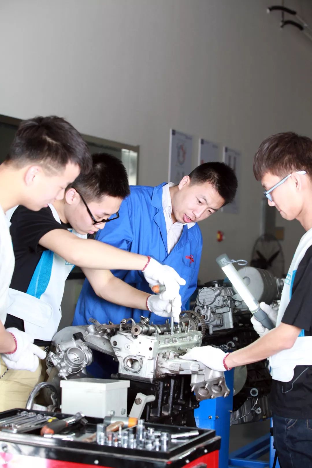走近实验室气相色谱仪：现代科学的隐形之手