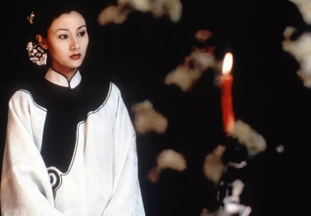 《海上花》里由李嘉欣扮演的长三黄翠凤.