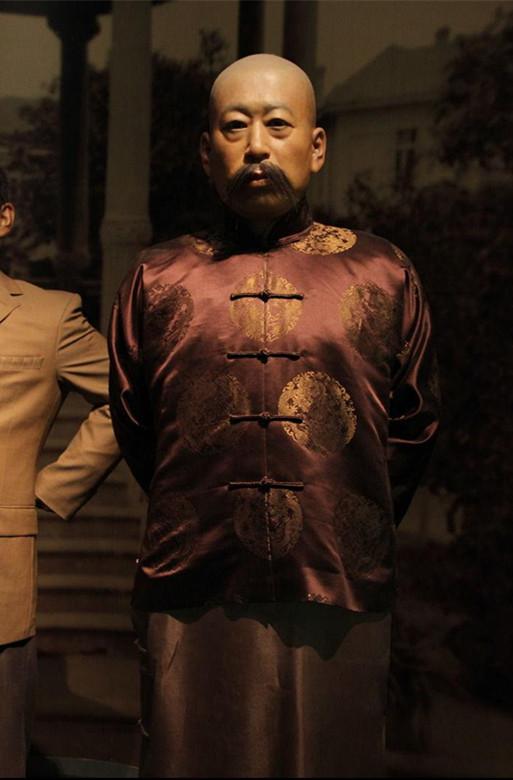 曹锟老婆生前备受尊崇死后却被遗弃在地下室九年后才入土为安