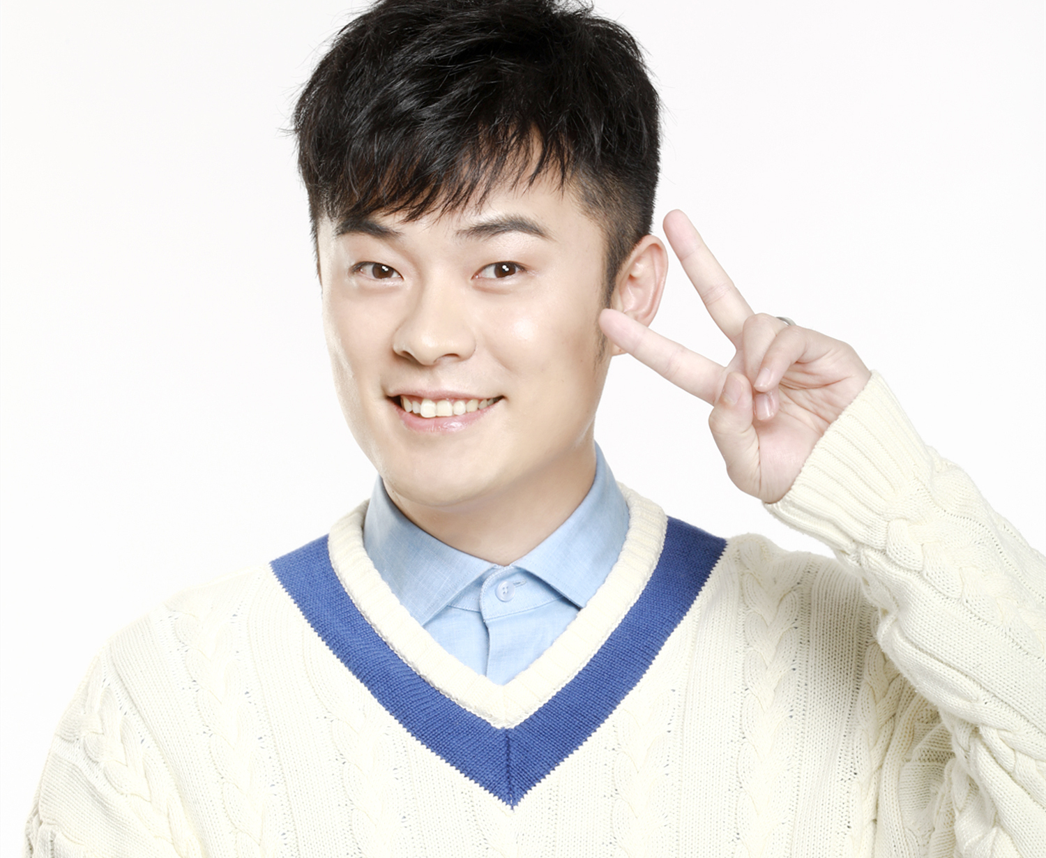 估计在座的有不少朋友都在追剧吧,今天陈赫晒出一组照片称自己是有一