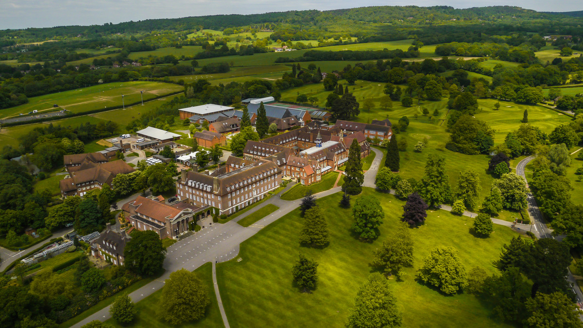 英国留学之cranleigh school克雷格学校