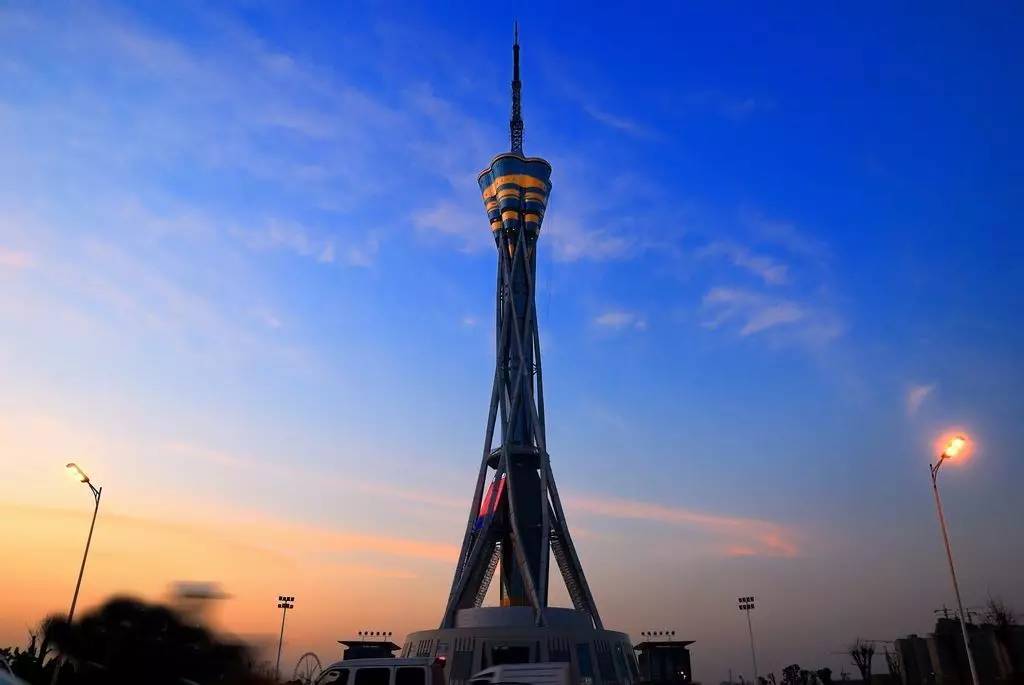 36亿建世界第一高塔,步行票只要60元,却很少有游客愿意去_中原