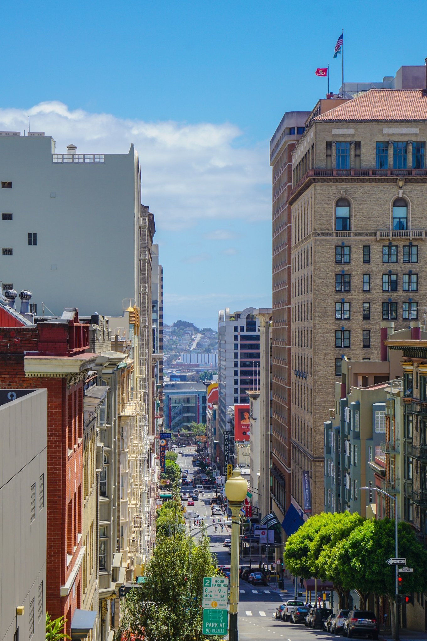 但诺布山真是要了我的命的一座山,每当我看到希望以为前方就是路的最