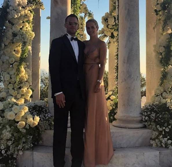 撒花恭喜!格策与女友举行婚礼,众多好友出席