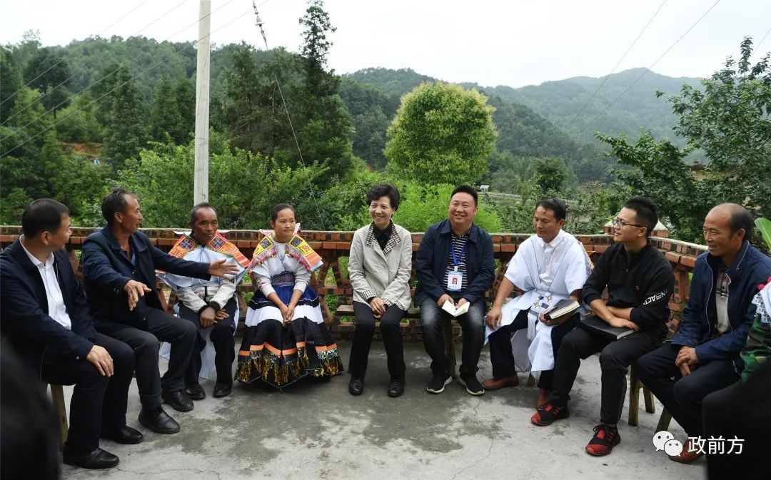 贵州省长谌贻琴3天蹲点深度贫困县纳雍把初心和使命写在脱贫攻坚战场