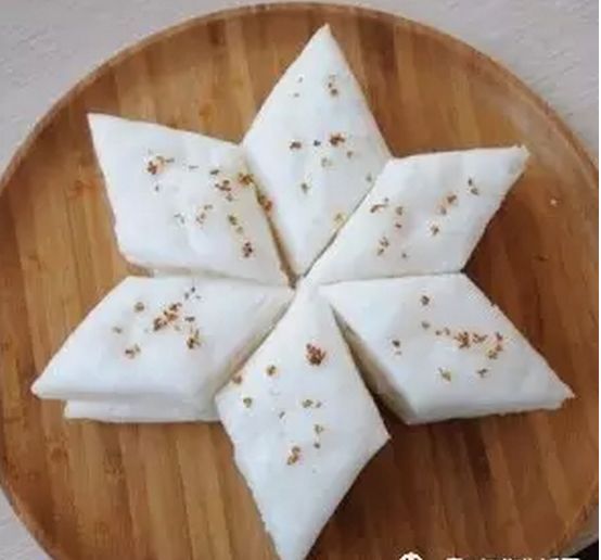 怀集发糕▲岗坪切粉时令水果:谭脉西瓜,香瓜,大蜜李,火龙果,柠檬等