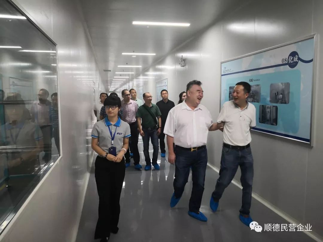 衡阳市副市长周玉梅,市政府副秘书长胡深源和市商粮局长黄建军等一行
