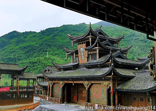 龙山县一个世外桃源的土家山寨(图)