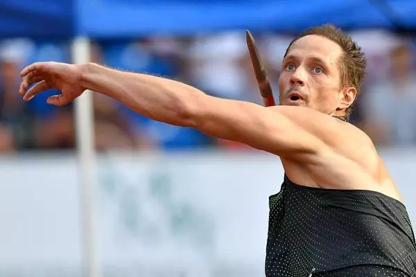 在男子标枪比赛中,爱沙尼亚的基尔特(magnus kirt)投出了90.