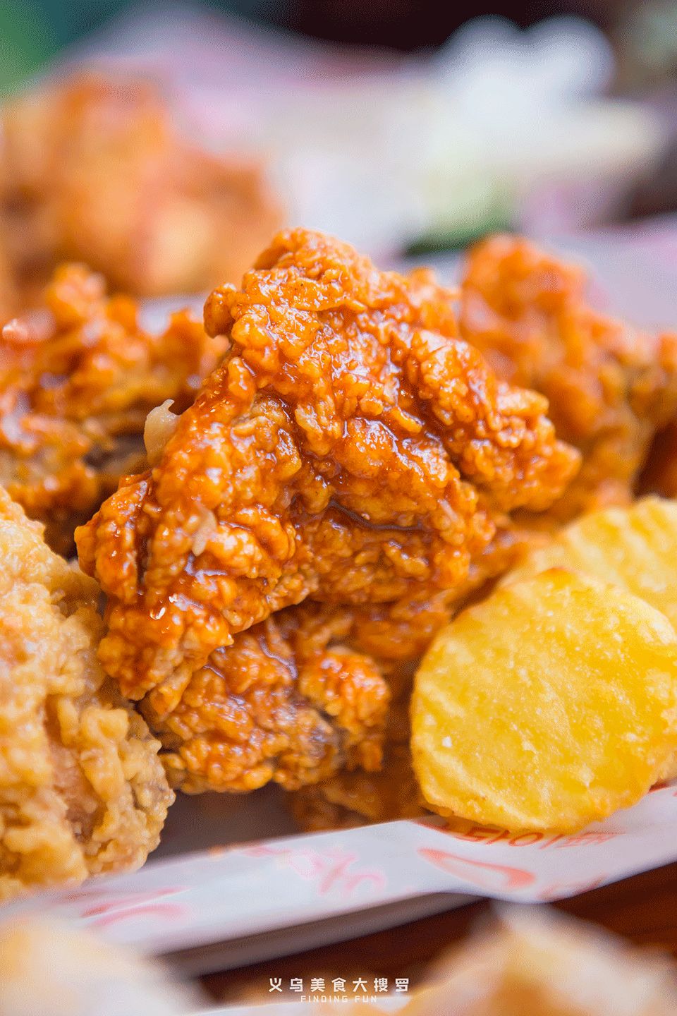 曝光丨一家让小胖企图独食的炸鸡店