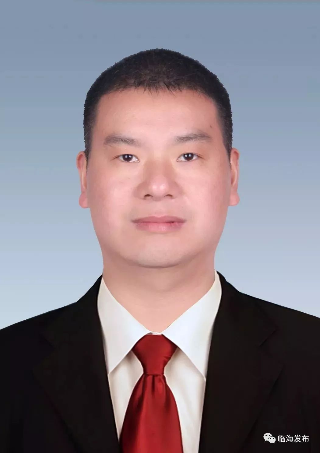 李凌勇,男,临海白水洋人,中共党员,1976年3月出生,1993年12月参加工作