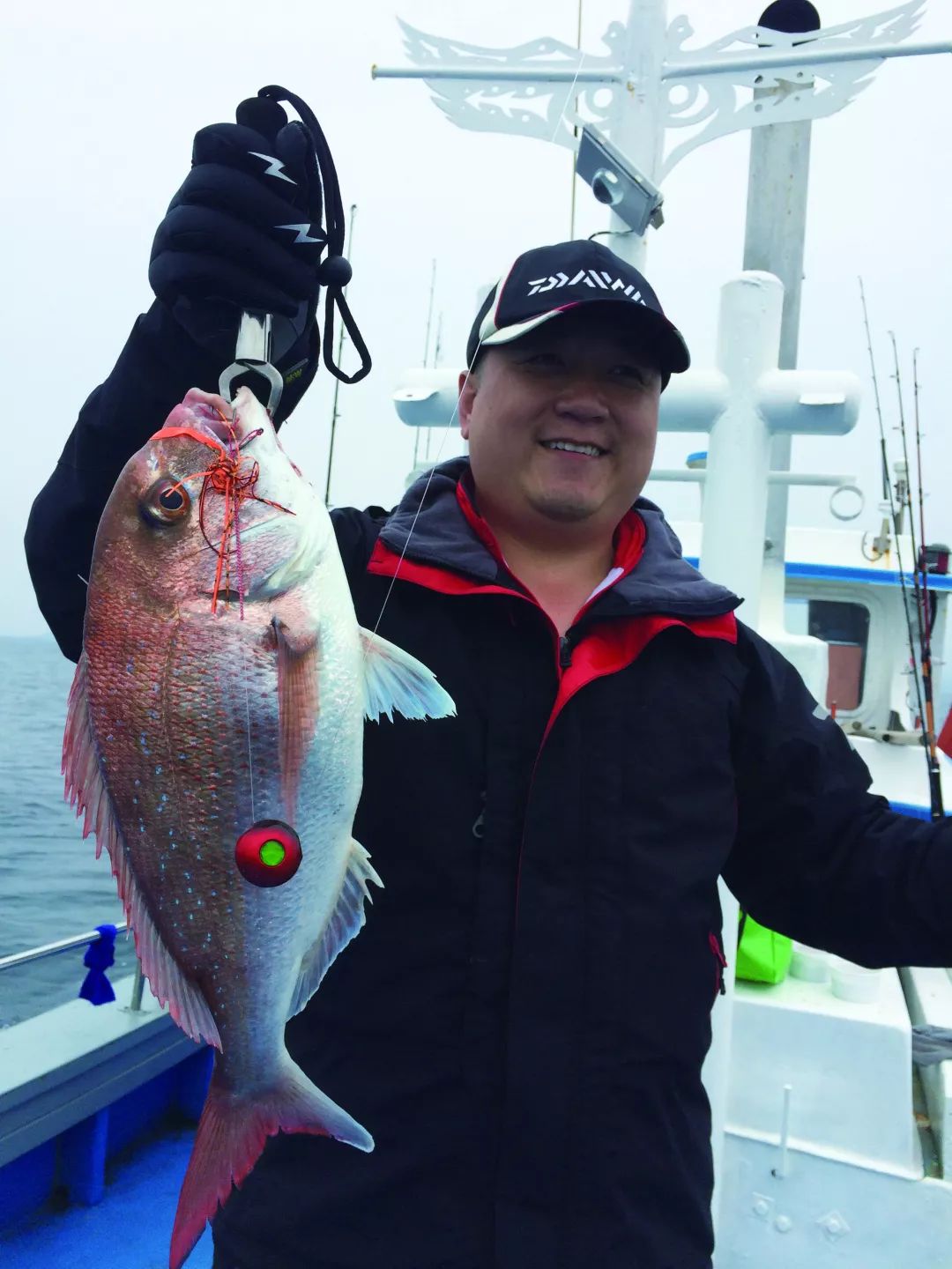 炎月钓法邂逅真鲷,铁板钓鰤鱼……这趟海钓真的震撼到我了!(中)_济州岛