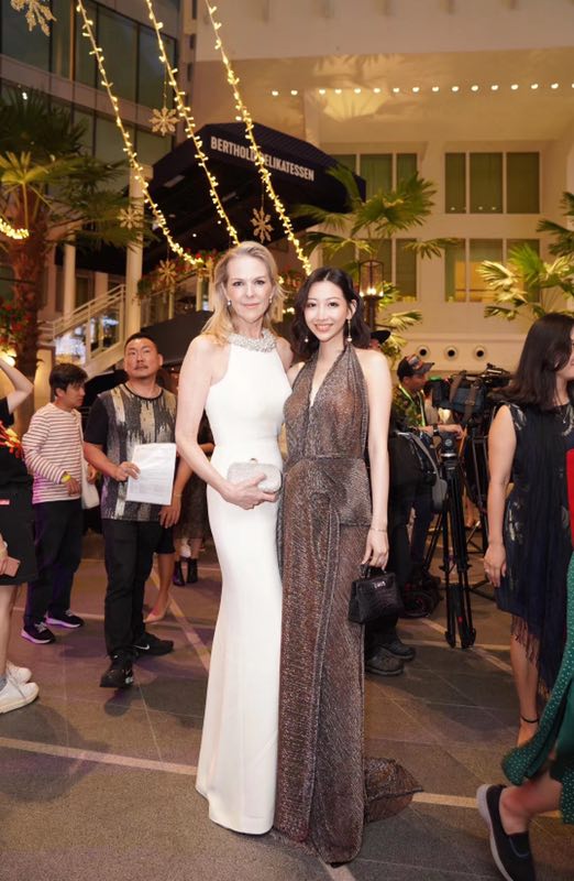 温雅高学历高颜值国内娱乐圈名媛比肩国际