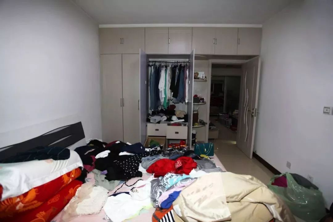 抓捕视频曝光龙口警方破获百万特大入室盗窃案