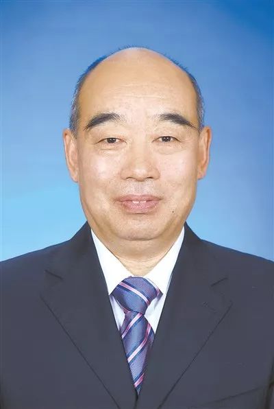 青海省委秘书长图片
