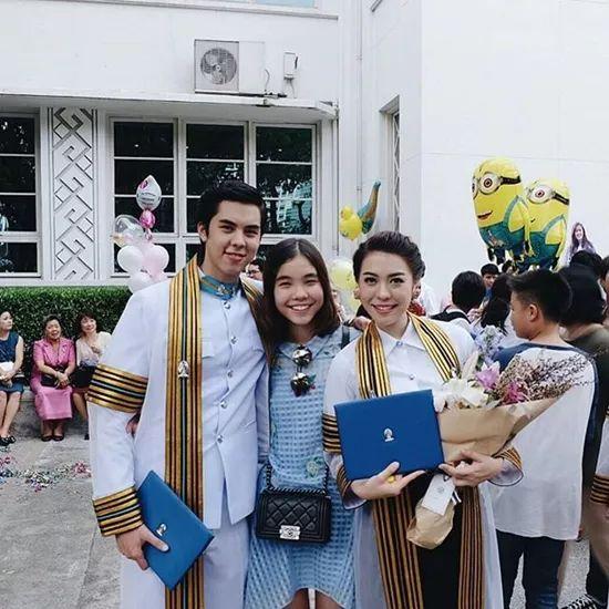 所以结论是,这三兄妹不仅样貌上乘还很有钱啊~假若要说到泰国有名且