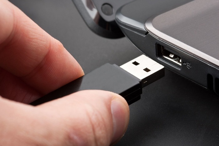 初代USB接口为何不支持双向盲插？发明者称因成本太高
