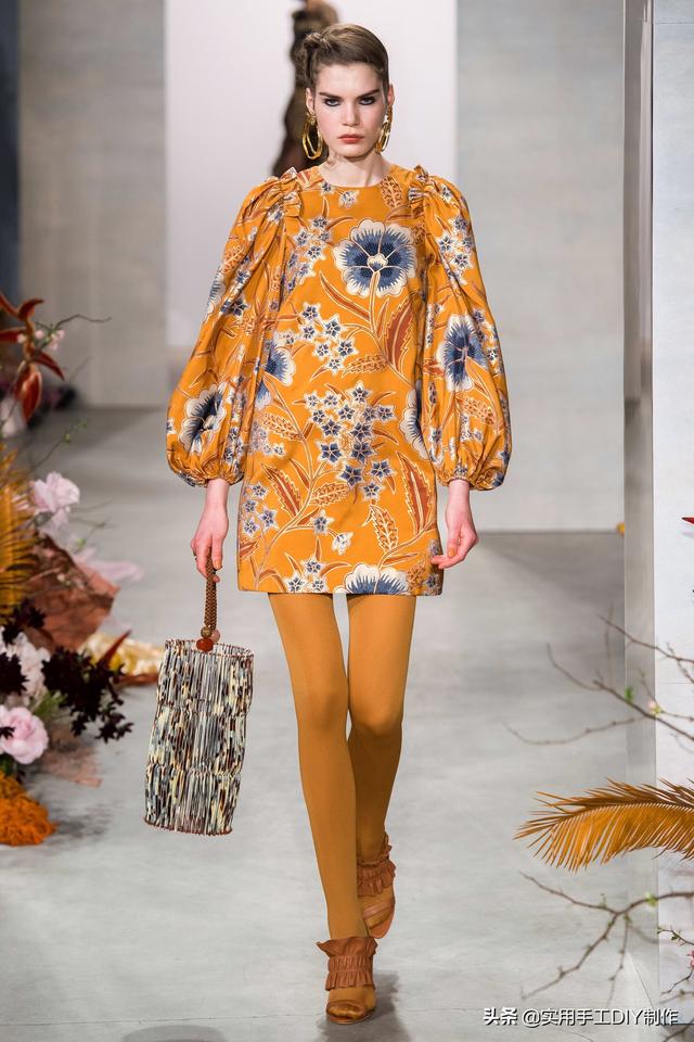 美图分享有着秋天色彩的ullajohnson2019秋冬成衣系列