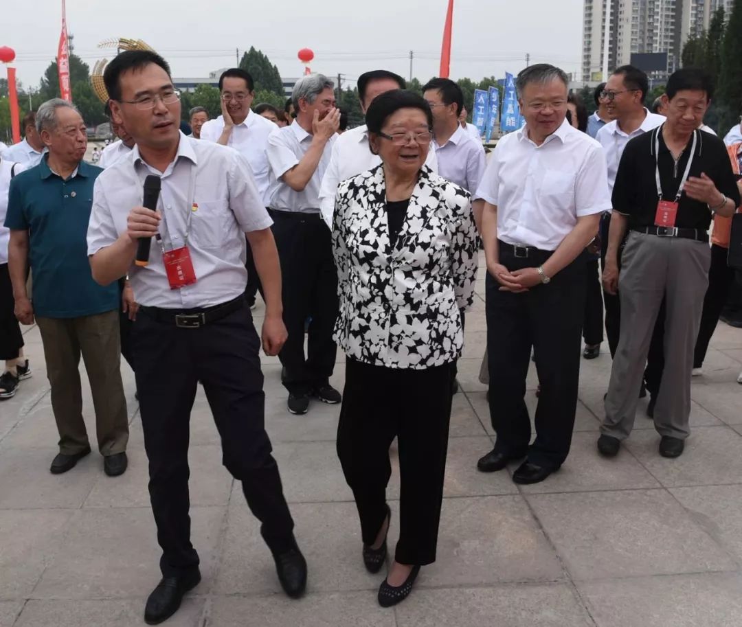 李政文,省直属机关事务管理局局长毛益民,中国儿童少年基金会原秘书长