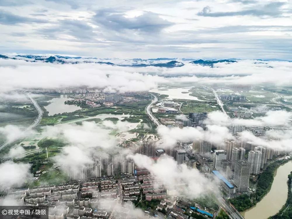 美的影像驚豔雨後雲霧瀰漫池州城宛若仙境