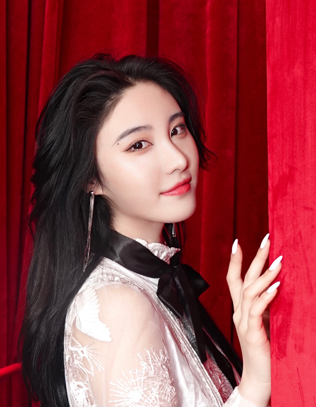 摩羯事业心太强跟他谈恋爱时间久了看枕头你也觉得眉清目秀